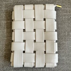 Remi and Reid LINDY WOVEN CELLPHONE OFF-WHITE (straps not included) crossbody